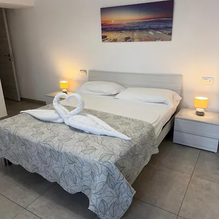 Vittoria Di Apartment *