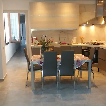 Apartment Vittoria Di Como